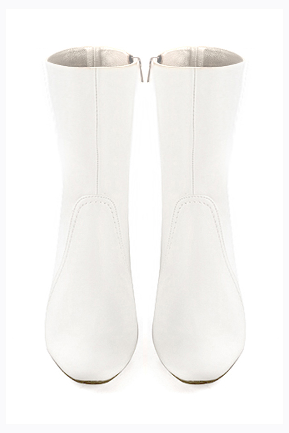 Off white women's ankle boots with a zip on the inside. Round toe. High block heels. Top view - Florence KOOIJMAN